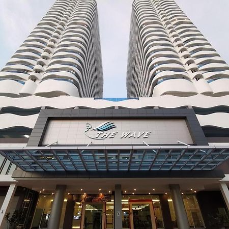 The Wave Residence Melaka Exterior foto